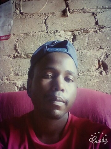 Desmond thee coolest, 33 Louis Trichardt, Limpopo, South Africa